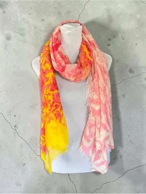 2 Chic Women's Scarf thumbnail 3