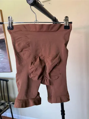 Skims Everyday Sculpt High Mid Thigh Short Jasper size L NWOT thumbnail 6
