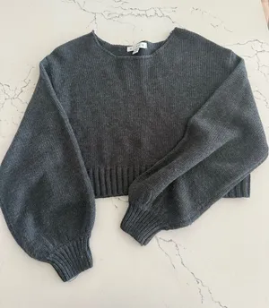 Dark grey sweater thumbnail 1