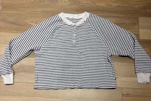 Levi’s White & Navy Striped Waffle Knit Henley Sweatshirt XL thumbnail 1