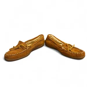 Minnetonka Women’s Moccasins Size 9 Brown Suede Shearling Lined Softsole thumbnail 2