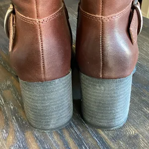 Lucky Brand Brown Leather Ankle Boots size 6.5 EUC thumbnail 5