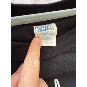 Healthcare Worker Sweatshirt small Black thumbnail 2
