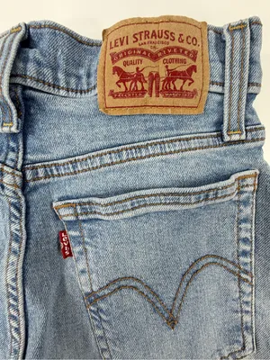 Levis‎ Wedgie Straight Leg Jeans Size 24 Light Wash Distressed High Rise Denim thumbnail 9