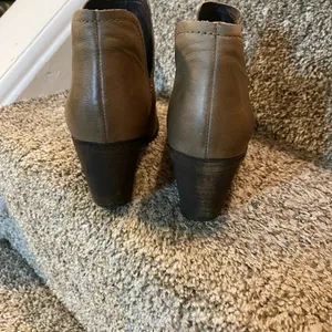 STEVE MADDEN Adelphie Leather Ankle Booties in‎ Taupe Size 8 thumbnail 6