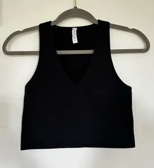 Athleta‎ Black V Neck Ribbed Sleeveless Cropped Tank Top Size Medium thumbnail 1