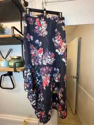 Lewit 100 % Silk Navy Floral High-Low Skirt thumbnail 2