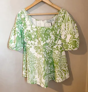 Tuckernuck Nealy Corset Top Green Garden Floral Print NEW Medium thumbnail 1