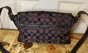 COACH SIGNATURE Hampton Monogram SHOULDERBAG Flap twist lock closure thumbnail 3