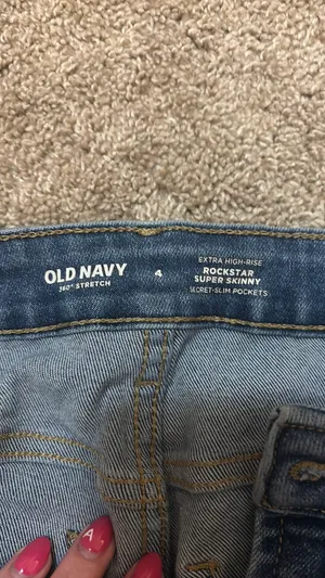 Old Navy Extra High Rise Skinny Jeans thumbnail 3