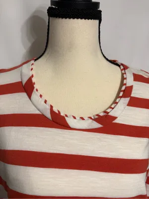 Thyme+Honey Cotton Oversized Red and White Crewneck Top SZ L Coastal thumbnail 2