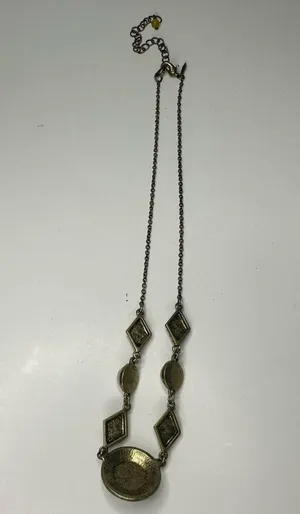 Avon Vintage Style Pearlesque Necklace Faux Pearl Rhinestone Pendant Sac thumbnail 3