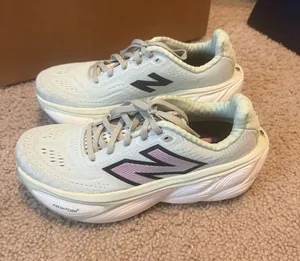 New Balance Sneakers Women’s thumbnail 1