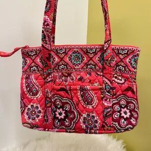Vera Bradley Pink Shoulder Bag Zip Top Call me Coral Retired Pailsey Medallion thumbnail 3