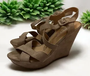 American Rag Wedge Sandals‎ Tan 6 Strappy Faux Suede Platform thumbnail 1