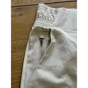 Athleta Tall Brooklyn Beige Camo‎ Jogger Athletic Pants Women Size 20 Athleisure thumbnail 7