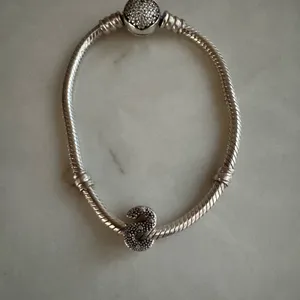 Authentic PANDORA Moments 925 Sparkling Heart Clasp Chain Bracelet- ‘S’ Charm thumbnail 5