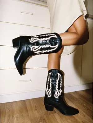Black and White leather cowboy boots thumbnail 1