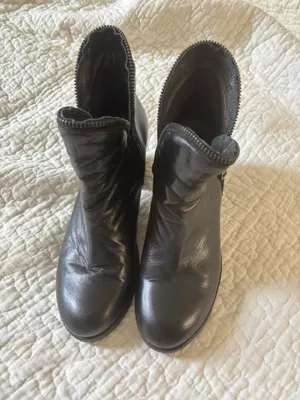 Cordani Leather Black Ankle Boots Size 7.5 thumbnail 2