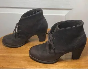 Clarks bendable leather tie-heeled booties thumbnail 1