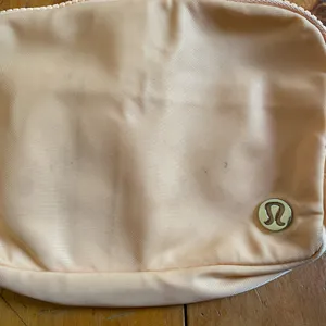 Lululemon Belt Bag thumbnail 2