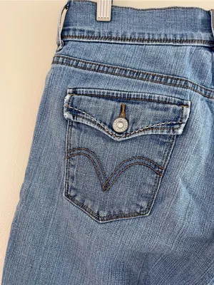 Levi's Vintage 515 Light Blue Denim Bermuda Jean Shorts - Size Women’s 6 thumbnail 5