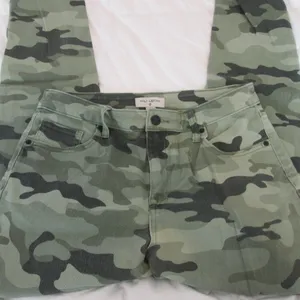 Nili Lotan for Target Green Camouflage Jeans - Size 8 thumbnail 2