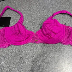 BeMe Pink‎ Demi Bra Size 34B Pink thumbnail 2