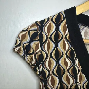 I.N. San Francisco Y2K Tie Back Top. Size: Small. Black Geometric print. thumbnail 2