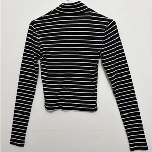 The Oct Tee Collection Size S Striped Mock Neck Zip Front Long Sleeve Top(A343)✨ thumbnail 6