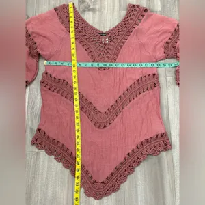 Elegant Crochet Trim Blouse in Dusty Rose Size L thumbnail 3