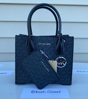 MK Mercer MD Messanger Bag & Key Chain Card Wallet Bundle - Black thumbnail 1