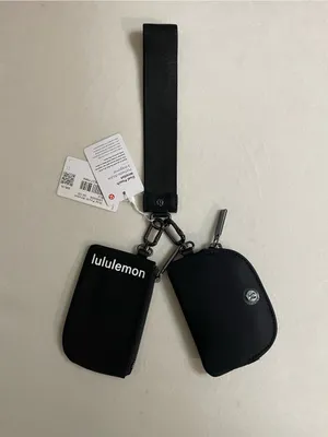 lululemon athletica NWT Dual Pouch Wristlet Strap Key & Accessory Holder Black thumbnail 6