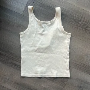 Brandy Melville Hawaii Tank thumbnail 3