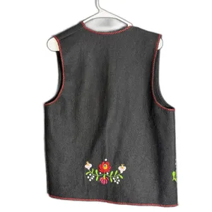 Vintage Women's Size Large Black Felt Vest Floral Embroidered Folk Art Boho thumbnail 3