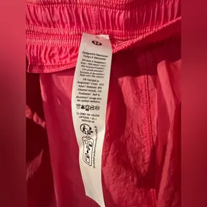 Lululemon Running Short Mid-Rise 3” Lined Sz XL Gym Yoga Desert Red NWT Athletic thumbnail 7