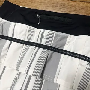 LULULEMON Pace Setter Skirt Spandex Shorts Black White Gray Vertical Stripe 6 thumbnail 4