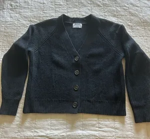 Old Navy Black V-Neck Button Front Cardigan thumbnail 1