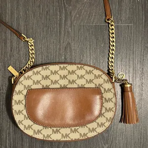 Calvin Klein Women’s Jet Set Travel Medium Signature Logo Crossbody MK Bag thumbnail 6