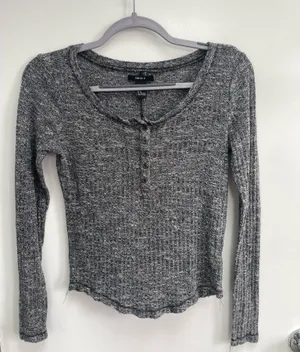 Forever 21 Long Sleeve Top thumbnail 1