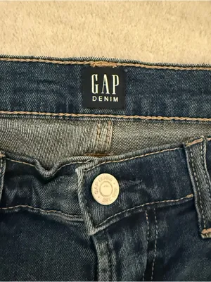 GAP 3” Denim Shorts thumbnail 3