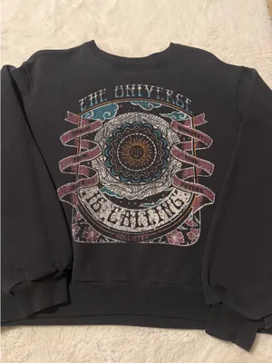 Hollister Crewneck thumbnail 1
