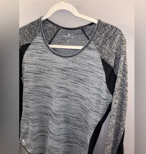 Athleta running wild crewneck base layer size medium raglan long sleeve thumbnail 2