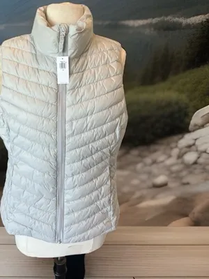 Water Resistant Zip Up Champagne Vest New thumbnail 3