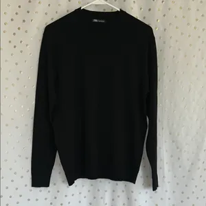 Zara Women's Black Crewneck Sweater thumbnail 3