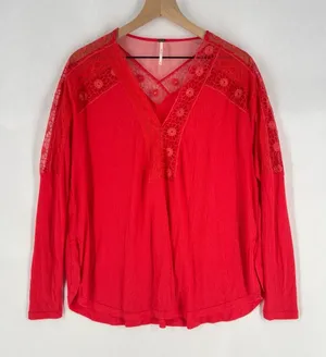 Free People Vibrant Red‎ Ribbed Lace Trimmed Dolman Sleeve Blouse Size M thumbnail 1
