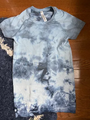 Lululemon Swiftly Tech Short Sleeve thumbnail 1