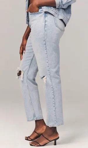 Abercrombie Curve Love High-Rise Dad Jeans thumbnail 6