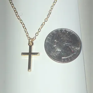 Elegant Gold Tone Cross Pendant Necklace thumbnail 3