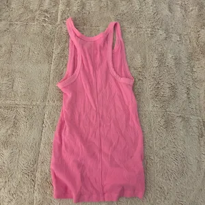 hot pink tank top- small thumbnail 3